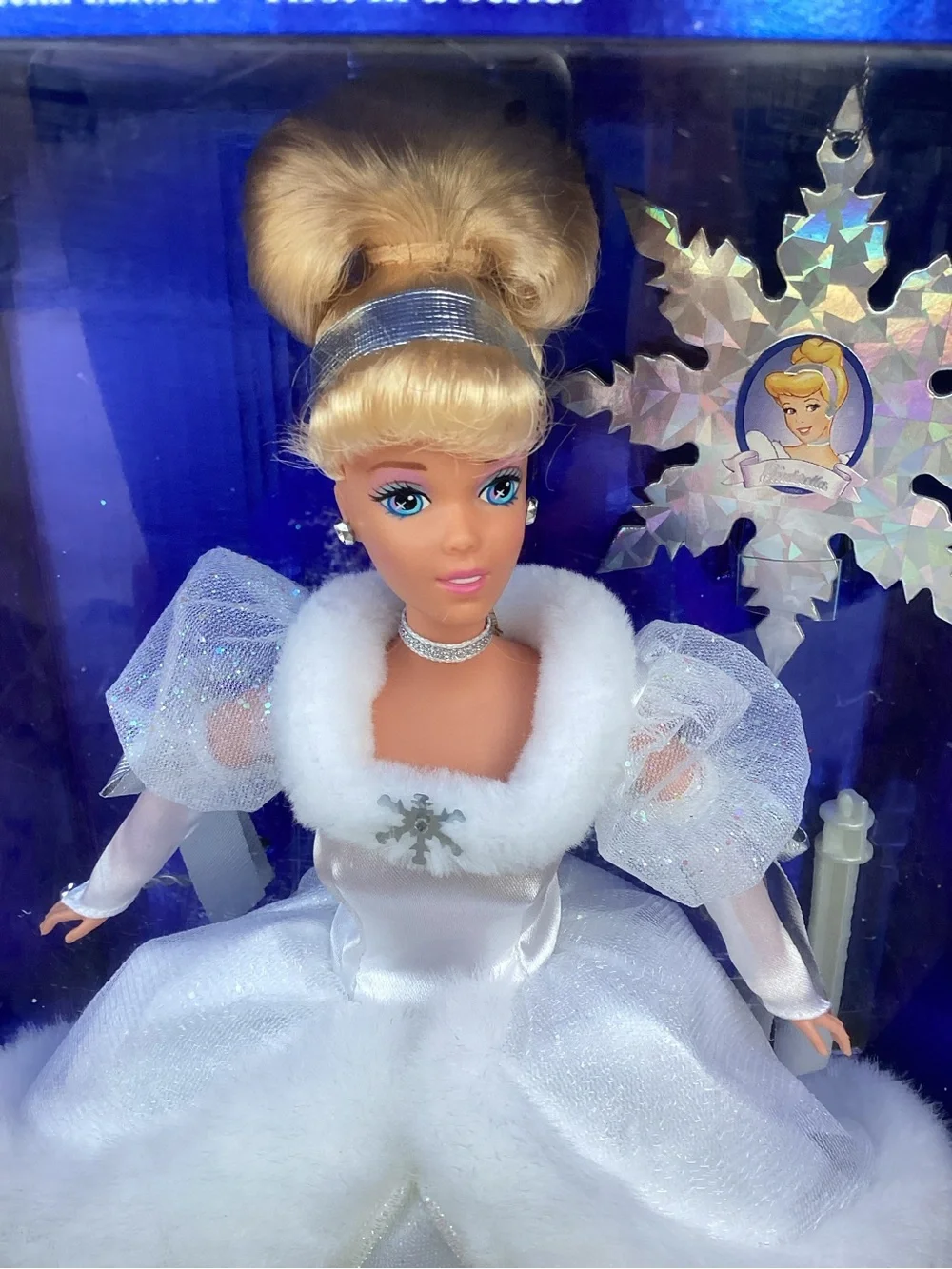 Holiday Princess Walt Disney’s Cinderella Special Edition Barbie Doll 1996 NEW